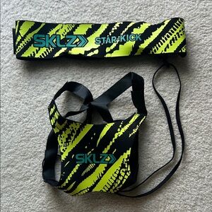 Star-Kick Soccer Trainer - Black and Yellow